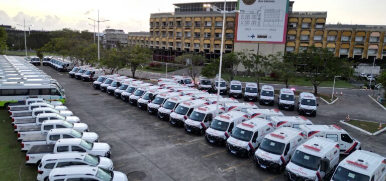 Governo do Estado anuncia novos investimentos na saúde regional e entrega 85 veículos