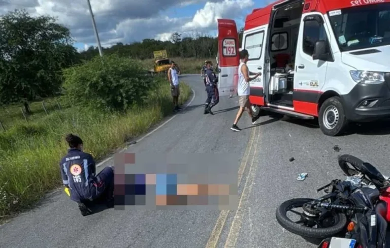 Colisão envolvendo duas motocicletas deixa um morto e outro gravemente ferido na BA 412