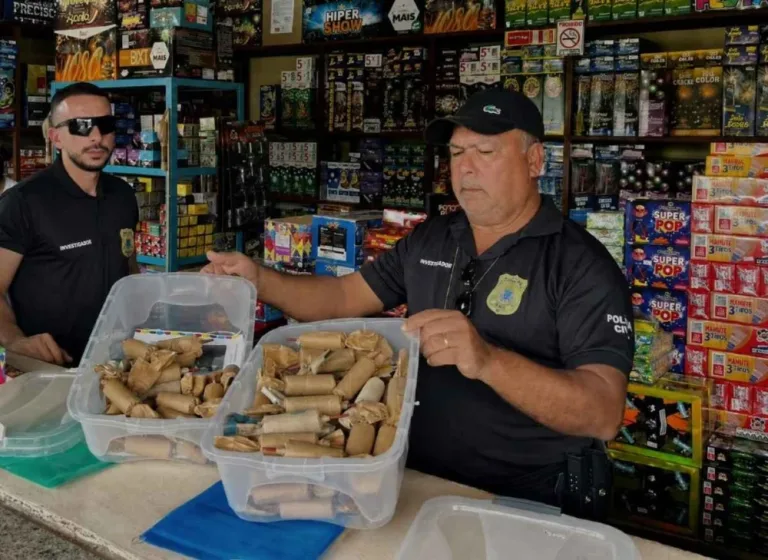 24 mil fogos de artifício irregulares e artesanais são apreendidos em Catu