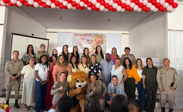 Alunos da Rede Municipal de Educação participam de Formatura do Proerd