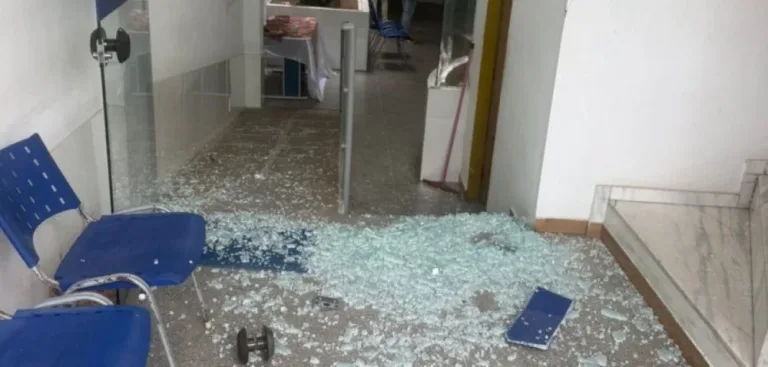 Homem tenta fugir durante o próprio julgamento em Teofilândia