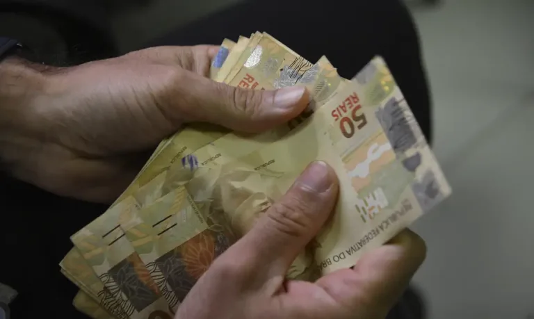 Governo lança Desenrola MEI para renegociar dívidas de microempreendedores