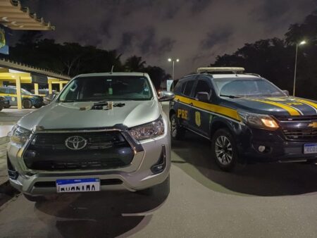 PRF tira de circulação arma calibre 9mm e caminhonete clonada na Bahia