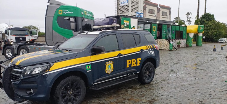 PRF participa de ação do projeto Casa Siga Bem em rodovias da Bahia