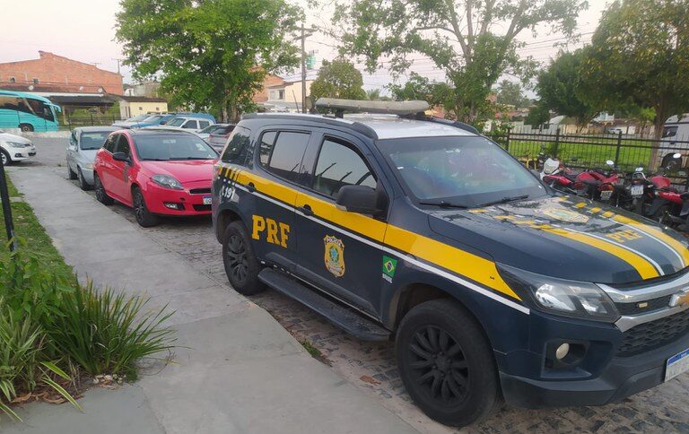 PRF Recupera Veículo Roubado em Alagoinhas e Prende Condutor por Receptação