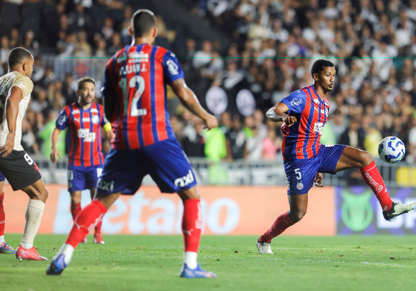 Bahia sofre virada do Vasco e se afasta da briga pelo G-4
