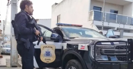 Mulher é presa em Coração de Maria suspeita de envolvimento em dois homicídios