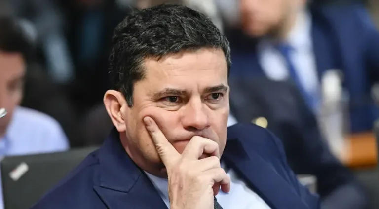 Julgamento de Moro é suspenso; placar fica em 1 a 1