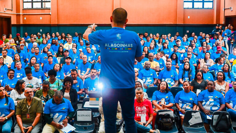 Prefeitura de Alagoinhas reúne lideranças no 1º Encontro Municipal das Associações Comunitárias