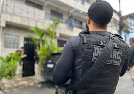 Homem é preso em flagrante após estuprar mulher em cidade baiana