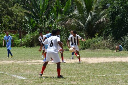 Copa Rural Antônio Pena começa com vitória do time da Calu